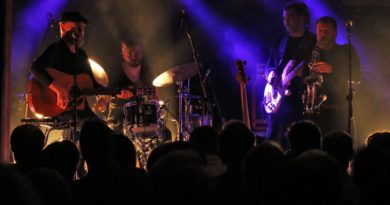 JazzBlaster i Voo Voo grali w A’propos, będą wejściówki dla gości serwisu na następne koncerty! JazzBlaster i Voo Voo grali w A’propos, będą wejściówki dla gości serwisu na następne koncerty!