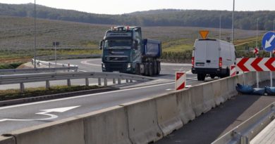 Objazd przed Bolkowem na drodze do Jeleniej Góry Objazd przed Bolkowem na drodze do Jeleniej Góry