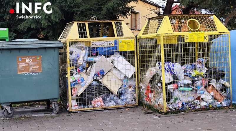 Gorzki prezent na Nowy Rok szykuje nam burmistrz Ozga już dzisiaj – kolejna podwyżka Gorzki prezent na Nowy Rok szykuje nam burmistrz Ozga już dzisiaj – kolejna podwyżka