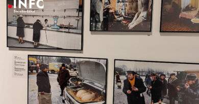 Lekcja historii z fotografiami Chrisa Niedenthala