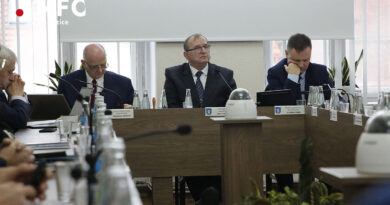 Samorządowa „strefa interesów” Samorządowa „strefa interesów”