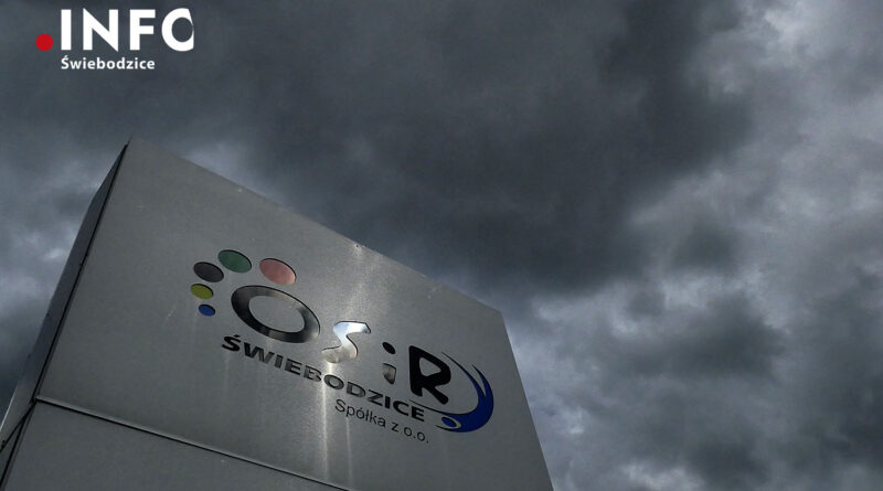 Co się dzieje w świebodzickim Ośrodku Sportu i Rekreacji? Coraz więcej pytań, coraz mniej jasnych odpowiedzi… Co się dzieje w świebodzickim Ośrodku Sportu i Rekreacji? Coraz więcej pytań, coraz mniej jasnych odpowiedzi…